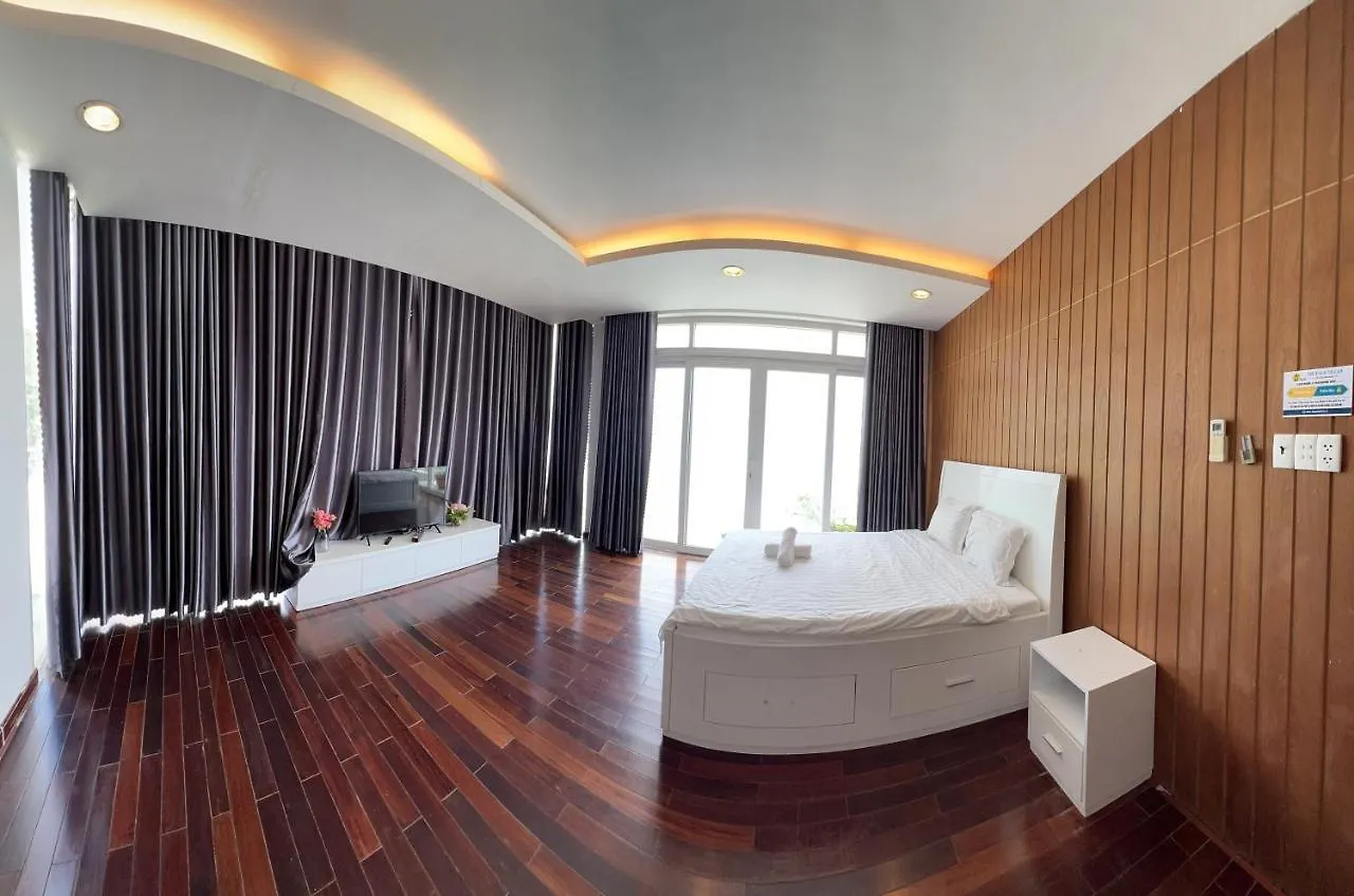 Nancy Tran Grand Strip Villa 12 Vũng Tàu