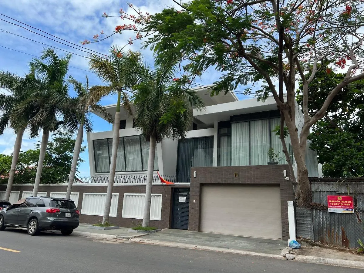 Nancy Tran Grand Strip Villa 12 Vung Tau Vietnam