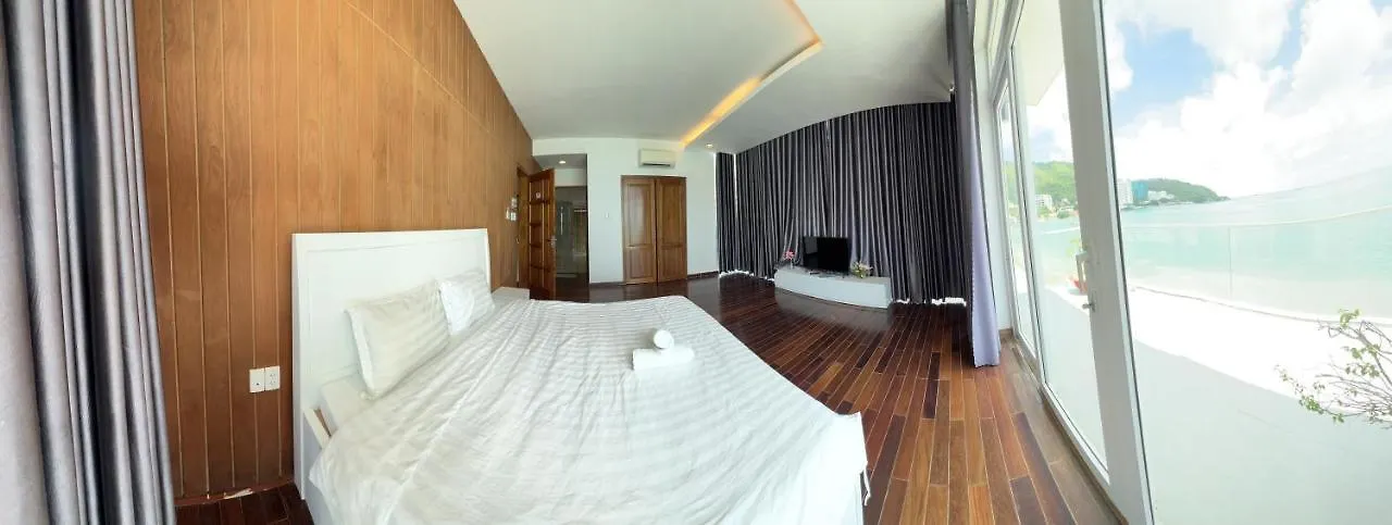 Nancy Tran Grand Strip Villa 12 Vung Tau