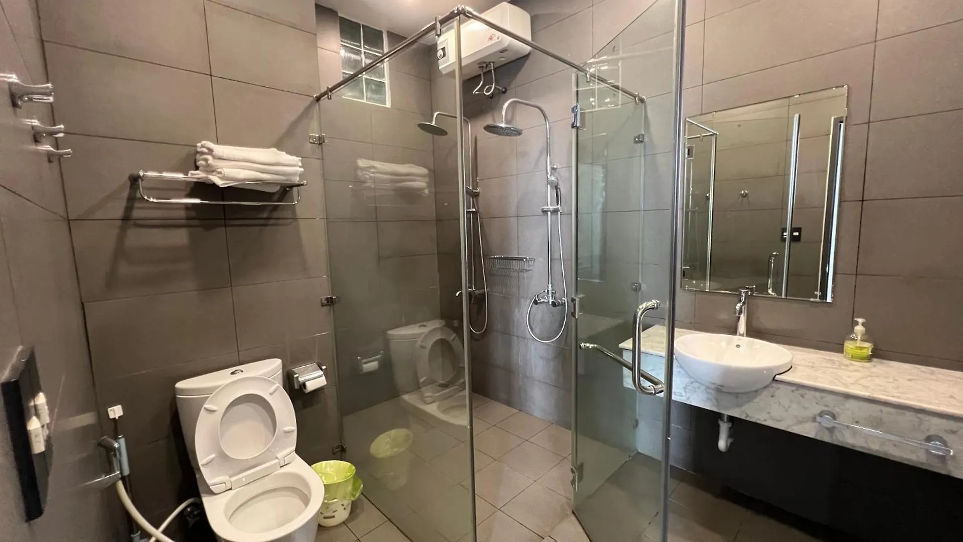 Nancy Tran Grand Strip Villa 12 Vung Tau Vietnam