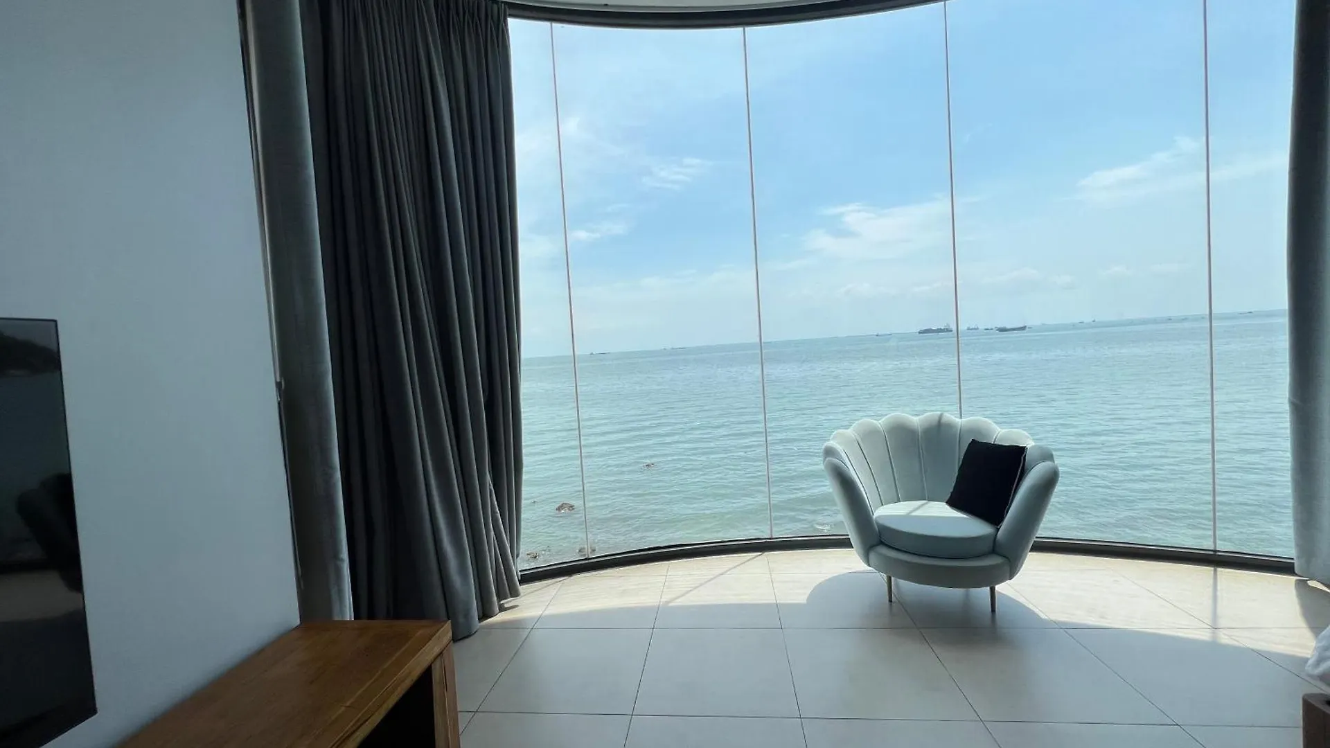 Nancy Tran Grand Strip Villa 12 Vung Tau